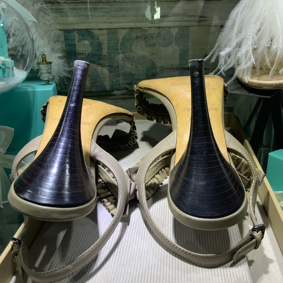 BURBERRY Flirty Ruffle Embellished Slingback Sandal Heels in Trench - Picture 8 of 9